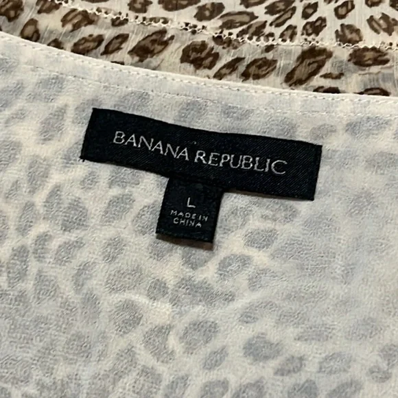 Banana Republic chiffon leopard print top - Picture 3 of 4